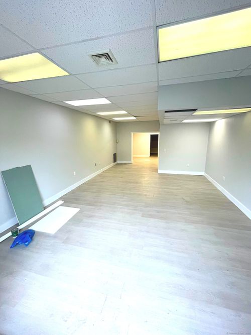 835 New Harwinton Rd, Torrington, CT, 06790-5960 | Card Image