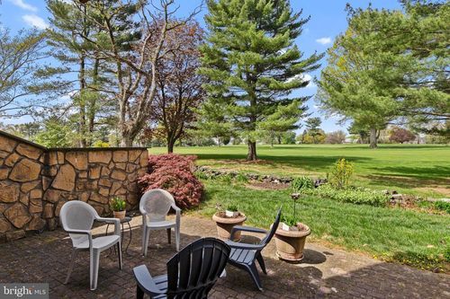 615 Niblick Ln, WALLINGFORD, PA, 19086-6672 | Card Image