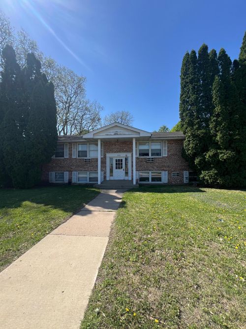1426 Frost Ave, Maplewood, MN, 55109-4443 | Card Image