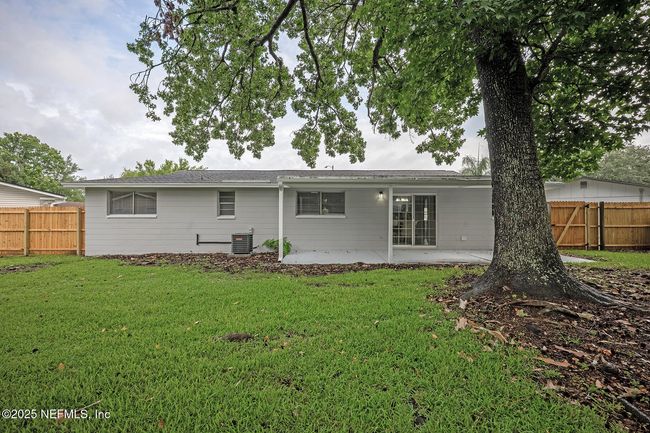 1040 Sawyerwood Dr, House other with 3 bedrooms, 2 bathrooms and null parking in Jacksonville FL | Image 37