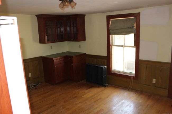 107 Whiting St, Home with 0 bedrooms, 2 bathrooms and null parking in Plainville CT | Image 9