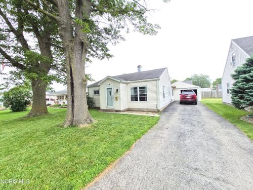234 Watson Ave, Fostoria, OH, 44830-1845 | Card Image