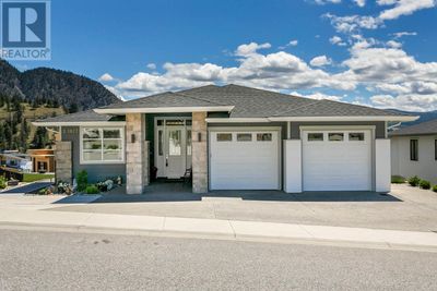 1077 Loseth Dr, House other with 5 bedrooms, 4 bathrooms and 6 parking in Kelowna BC | Image 1