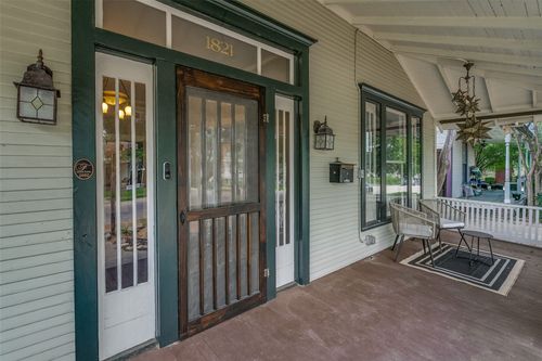 1821 College Ave, Fort Worth, TX, 76110-1448 | Card Image