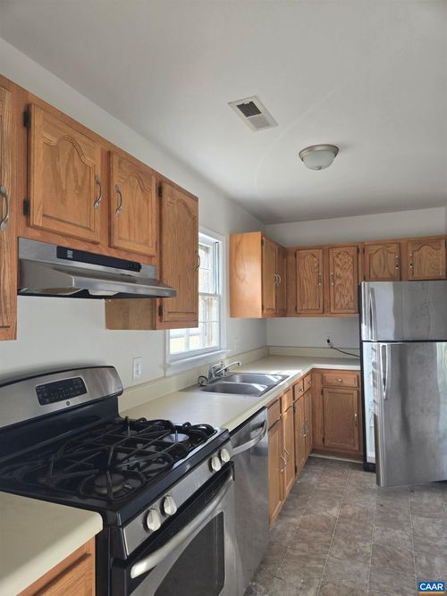 128a-1750 Rosser Ave, WAYNESBORO, VA, 22980-3235 | Card Image