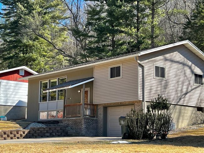 987 Valley View Drive, Home with 3 bedrooms, 2 bathrooms and null parking in RICHLAND CENTER WI | Image 71