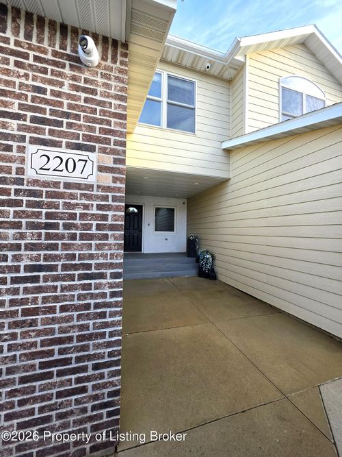 2207 2nd St W, Dickinson, ND, 58601-2488 | Card Image