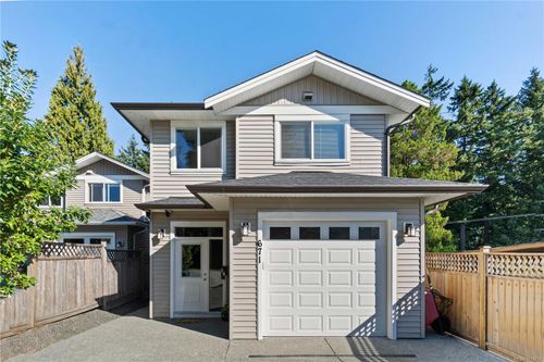671 Bowen Rd, Nanaimo, BC, V9R2A3 | Card Image