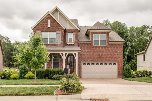 8046 Warren Dr, Nolensville, TN, 37135-9644 | Card Image