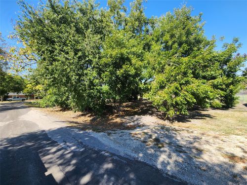 303 E Wolf, Granger, TX, 76530-5624 | Card Image