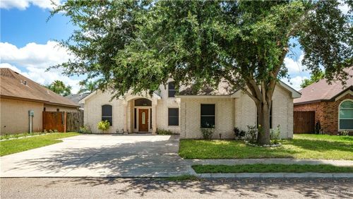 1110 E 8th St, San Juan, TX, 78589-3138 | Card Image