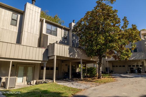 39-8703 Olde Colony Trl, Knoxville, TN, 37923-6248 | Card Image