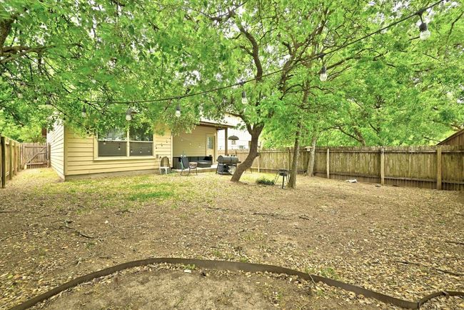 Spacious back yard with plenty of shade | Image 18