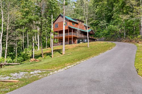 3181 Thomas Headrick Rd, Sevierville, TN, 37862-2605 | Card Image