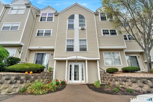 2i-2390 State St, Hamden, CT, 06517-3712 | Card Image