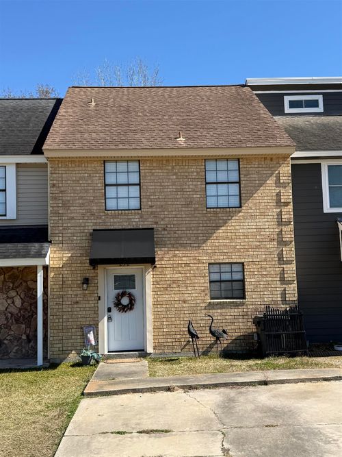 232 Parkside Dr, Bridge City, TX, 77611-2443 | Card Image