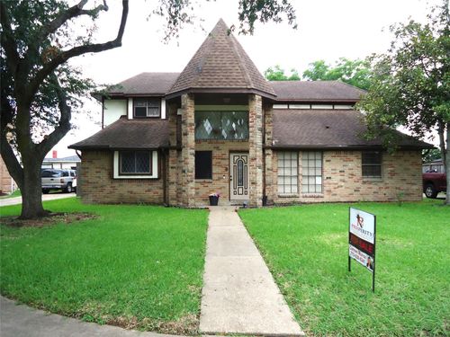 15318 Bonita Springs Dr, Houston, TX, 77083-1358 | Card Image
