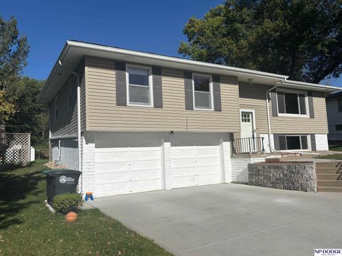 6238 Read Street, Omaha, NE, 68152 | Card Image