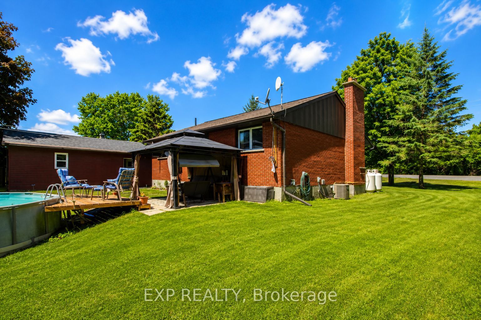 Residential in Manotick - Kars - Rideau Twp and Area 4