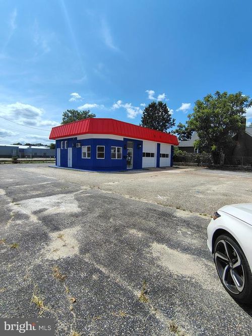 715 E Main St, Millville, NJ, 08332-3440 | Card Image