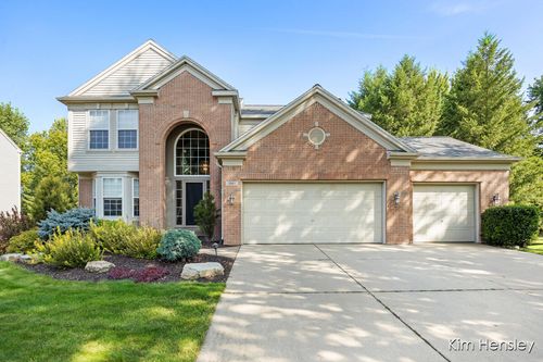 3881 Fraser St Ne, Rockford, MI, 49341-8366 | Card Image