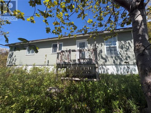 7 Town Hall Rd, Lark Harbour, NL, A0L1H0 | Card Image