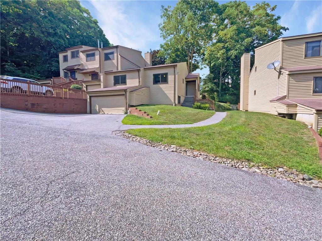 Butternut Ct, Highland Mills, NY 10930