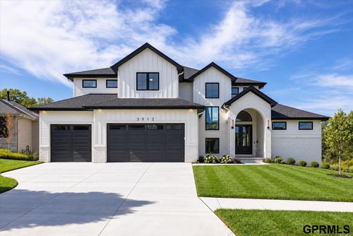 3912 S 213th Ave, Elkhorn, NE, 68022-3261 | Card Image