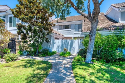 16090 Tortola Cir, Huntington Beach, CA, 92649 | Card Image