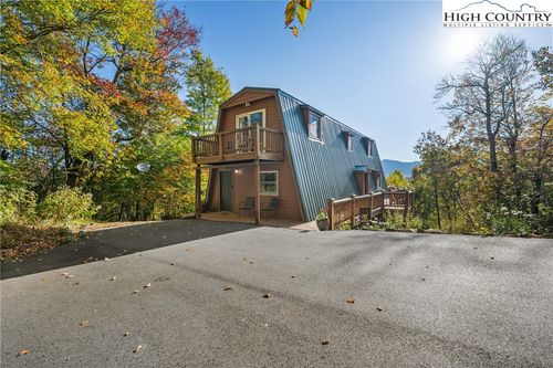 384 Shelter Rock Cir, Sugar Mountain, NC, 28604-7123 | Card Image