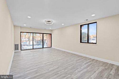 apt-l9-6711 Park Heights Ave, BALTIMORE, MD, 21215-2485 | Card Image