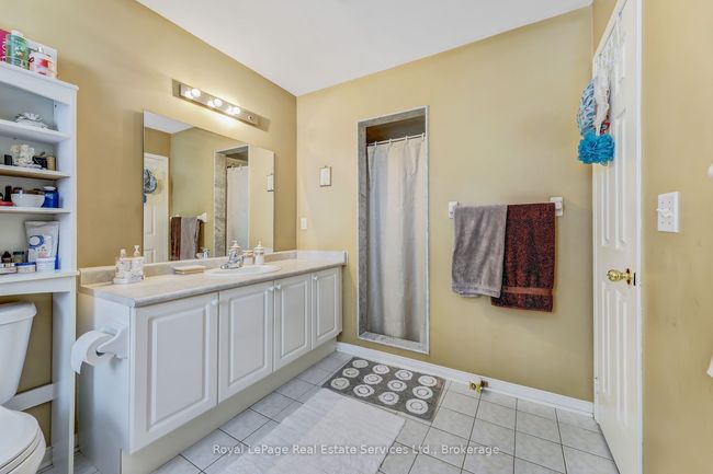 164 Dixon Dr, House other with 4 bedrooms, 3 bathrooms and 2 parking in Milton ON | Image 26