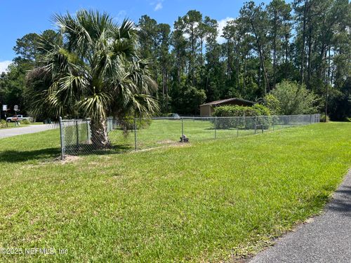 112 Park Dr, Satsuma, FL, 32189-2621 | Card Image