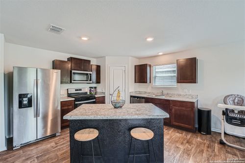 9535 Lowline Brg, San Antonio, TX, 78254-4775 | Card Image