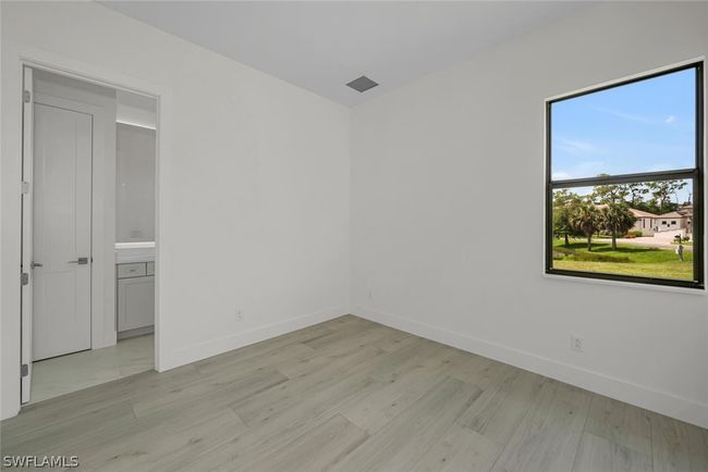 10'-10" x 11'-4 Third bedroom with en suite bathroom. | Image 12