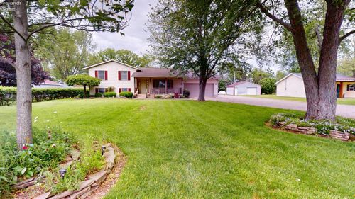 790 Sunny Acres Dr, Fremont, OH, 43420-9322 | Card Image