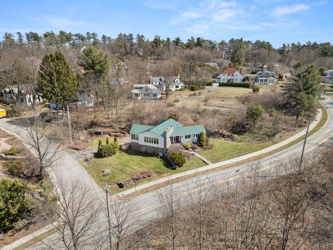 68 Ledge Rd, House other with 2 bedrooms, 2 bathrooms and null parking in Burlington VT | Image 7