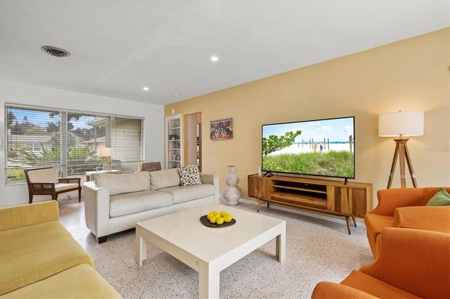 2473 Davis Blvd, House other with 3 bedrooms, 2 bathrooms and null parking in Sarasota FL | Image 8