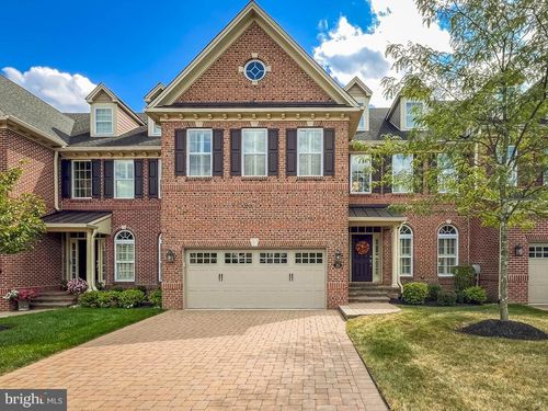 35 Elfreths Ct, NEWTOWN, PA, 18940-1150 | Card Image