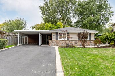 25 Roberts Cres, House other with 2 bedrooms, 2 bathrooms and 6 parking in Brampton ON | Image 1