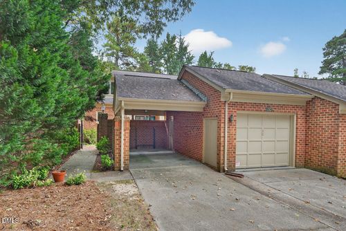 10 Innisfree Dr, Durham, NC, 27707-5069 | Card Image