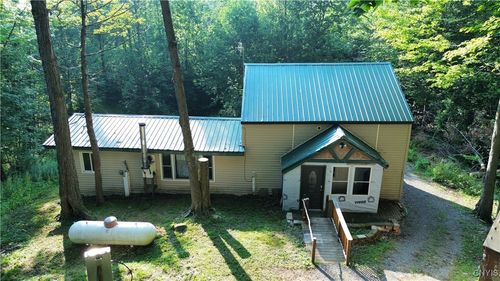 764 N Church Rd, Lacona, NY, 13083-4141 | Card Image