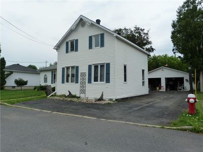 61 Emma St, House other with 4 bedrooms, 2 bathrooms and 4 parking in Chesterville ON | Image 3