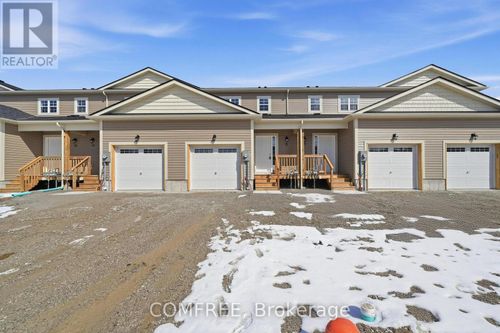 31 Mcconnell Cres, Bracebridge, ON, P1L0N7 | Card Image