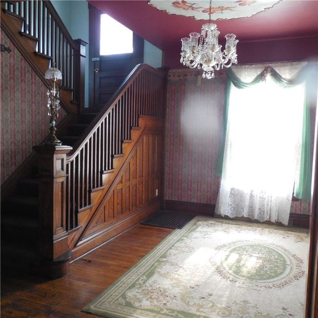 Large foyer upon entering | Image 6