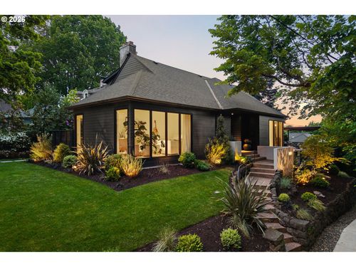 2834 Se Carlton St, Portland, OR, 97202 | Card Image