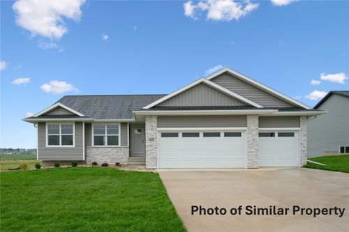 6279 Glenwood Dr, Marion, IA, 52302-8026 | Card Image