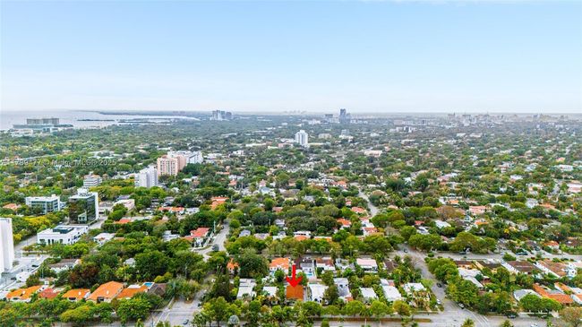 426 Sw 26 Th Rd, House other with 4 bedrooms, 3 bathrooms and null parking in Miami FL | Image 50