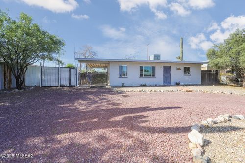 6272 E 25th St, Tucson, AZ, 85711-6015 | Card Image