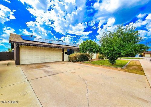 3701 W Echo Ln, Phoenix, AZ, 85051-4771 | Card Image